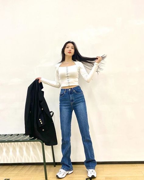 #joy Red Velvet Outfit, Red Velvet Outfits, Joy Instagram, Joy Red Velvet, Park Sooyoung, Red Velvet Joy, Velvet Fashion, Kpop Fashion Outfits, Kpop Outfits