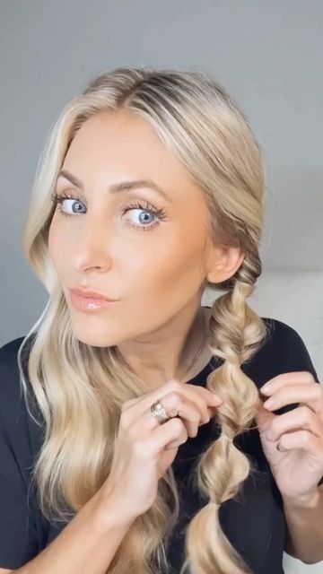 Thick Hair Braids Easy, Pig Tale Braids Hairstyles, Easy Weekday Hairstyles, Pig Tailed Hairstyle, Side Braid Fine Hair, Fine Hair Tutorials Simple, Quick Thick Hair Hairstyles, Quick Hairstyles For Fine Hair, Pig Tail Braids Tutorial