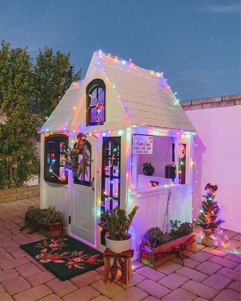 Our Playhouse Decorated: Holidays + Fall + Winter + Spring + Summer - 1111 Light Lane Playhouse Interior, Playhouse Decor, Kids Playhouse Outdoors, Outdoor Playhouse, Kids Forts, Playhouse Plans, Diy Playhouse, Playhouse Outdoor, Traditional Colonial