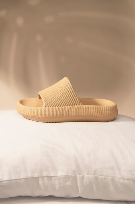 Pillow Slides Shoes, Trendy Cushioned Slide Slippers, Cushioned Open Toe Slides For Sports, Cushioned Synthetic Slides, Sports Slides With Cushioned Footbed And Low-top, Comfy Pillow, Don't Sleep, Comfy Sandals, Outdoor Sandals