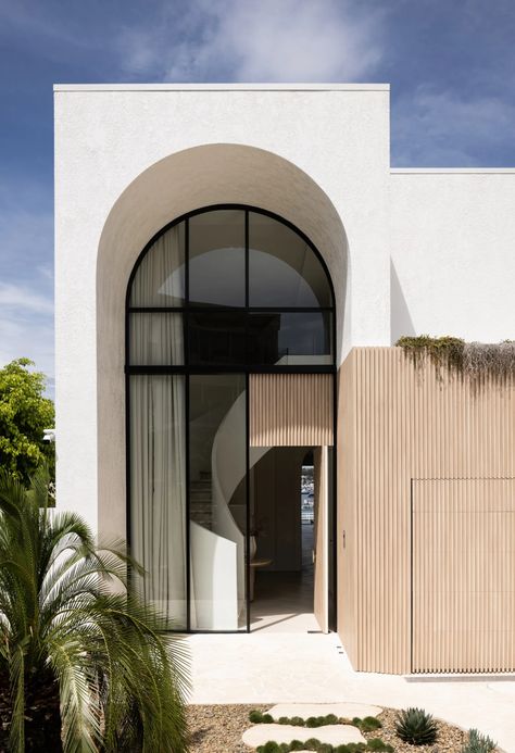 Modern Arches Facade, Hampton House Exterior, Meditterean House, Townhouse Inspiration, City Townhouse, Modern Mediterranean Home, Modern Tuscan, Octagon House, Spanish Style Architecture