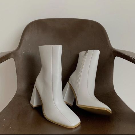 Dr Shoes, Leather Heeled Boots, Faux Leather Heels, Shoe Inspo, Aesthetic Shoes, White Boots, Mode Inspo, Pretty Shoes, Dream Shoes