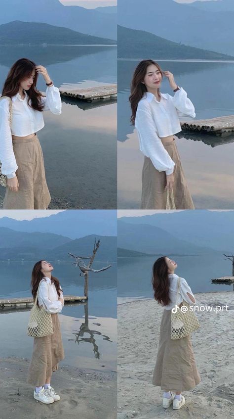 Photo Poses With Skirt, Korean Photo Aesthetic, Poses For Pictures Instagram Skirt, Asthetic Photos Poses, Korean Poses Photo Ideas, Shy Poses, Ootd Poses, Stylish Outfits Casual, Simple Style Outfits