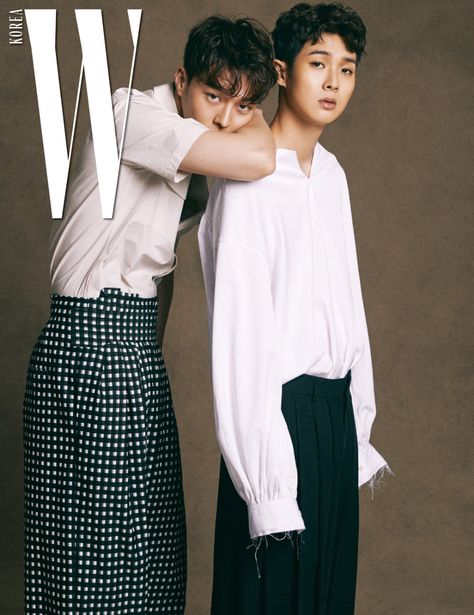 Jang Ki Yong & Choi Woo Shik - W Magazine March... - Korean photoshoots Choi Wooshik, Choi Woo Shik, Jang Kiyong, Woo Shik, Korean Photoshoot, Asian Male Model, Korean Male Actors, Male Models Poses, 사진 촬영 포즈