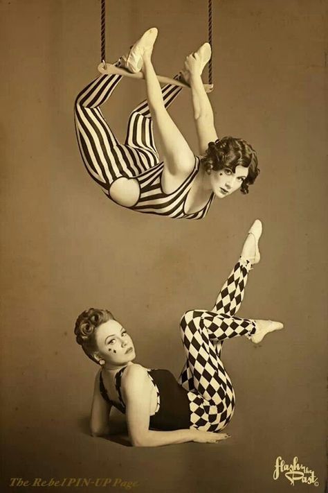 Acrobatics Poses, 50s Circus, Circus Poses Reference, 1920s Performer, Circus Acrobat Outfit, Circus Conductor, Acrobat Costume Circus, Circus Performer Costume, Acrobat Art