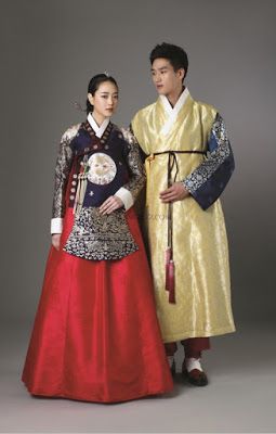 Wedding Dress Korean Style, Traditional Korean Clothing, Korean Traditional Clothing, Casual Attire For Women, Korean Traditional Dress, Gaun Fashion, Korean Hanbok, Korean Wedding, National Dress