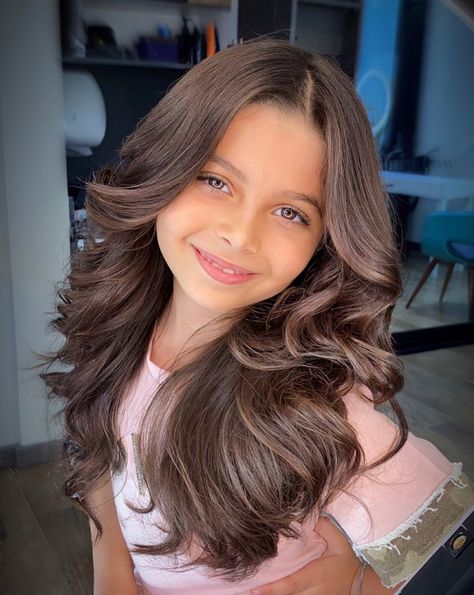 Haircut For Girls With Long Hair, Girls Long Layered Haircut, Haircuts For Girls Long Hair, Haircuts For 12 Year Girl, Kids Long Haircut, Girls Layered Haircut, Cute Girls Haircuts, Girls Medium Haircut Kids, Girls Long Haircut Kids