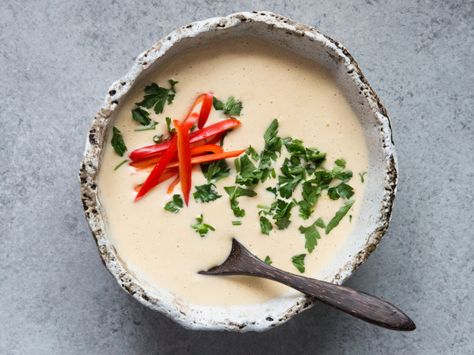 Make and share this Cheesy Mayan Maize Soup recipe from Genius Kitchen. Mayan Food Recipes, Mayan Recipes, Mayan Food, Butternut Squash Bisque, Spinach Tortellini Soup, Parsley Recipes, Creamy Broccoli Soup, Winter Veggies, Healthy Potatoes