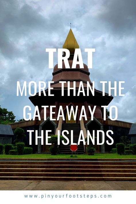 For most tourists, the city of Trat is only a transit point for trips to the popular Koh Chang, Koh Mak and Koh Kut islands. But is it worth stopping for a little bit longer? There aren’t any breathtaking sights or big resorts or party streets full of bars. It’s a normal town. Just that. So if you are looking for a local atmosphere, away from the crowds of tourists that you may encounter on the islands, make at least a few hours stop in Trat and you won’t regret it. Trat Thailand, Thailand Guide, Koh Chang, Travel Asia, Asia Travel Guide, Island Travel, Asia Travel, Travel Guides, Where To Go