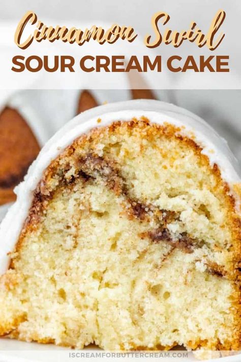 Cinnamon Bunt Cake, Cinnamon Swirl Coffee Cake, Cinnamon Cake Recipes, Coffee Cake Bundt, Cinnamon Swirl Cake, Breakfast Coffee Cake, Rich Breakfast, Cinnamon Glaze, Cinnamon Coffee Cake