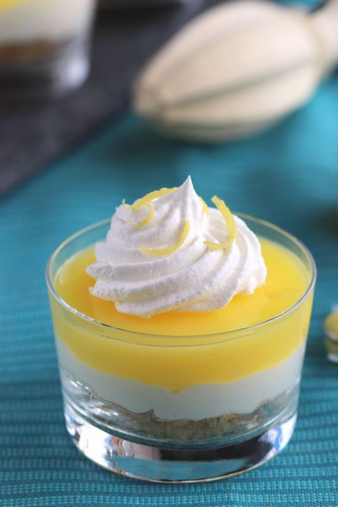 Lemon Supreme Dessert Lemon Dessert Cups Recipes, Mini Lemon Dessert Cups, Lemon Parfait Desserts, Lemon Dessert Cups, Lemon Cups, Ramekin Recipes, Lemon Lasagna, Citrus Party, Shot Glass Desserts