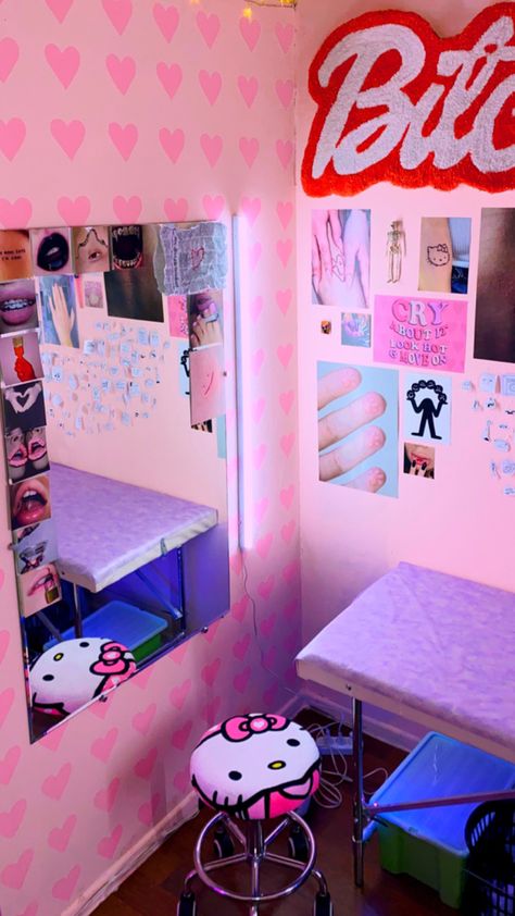 hello kitty room aesthetic desin barbiecore pink tattoo studio Girly Tattoo Studio, Cute Tattoo Studio, Tattoo Studio Aesthetic, Hello Kitty Room Aesthetic, Tattoo Shop Aesthetic, Pink Tattoo Studio, Hello Kitty Room, Tattoo Shop Decor, Pastel Tattoo