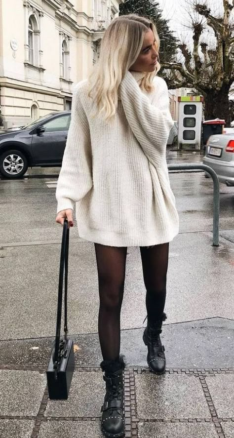 Minimalisticky Chic, Casual New Years Eve Outfits, Ootd Sweater, Boho Winter Outfits, Winter Grunge, Tights Boots, New Year’s Eve Outfit, Winter Sweater Dresses, Nye Outfits