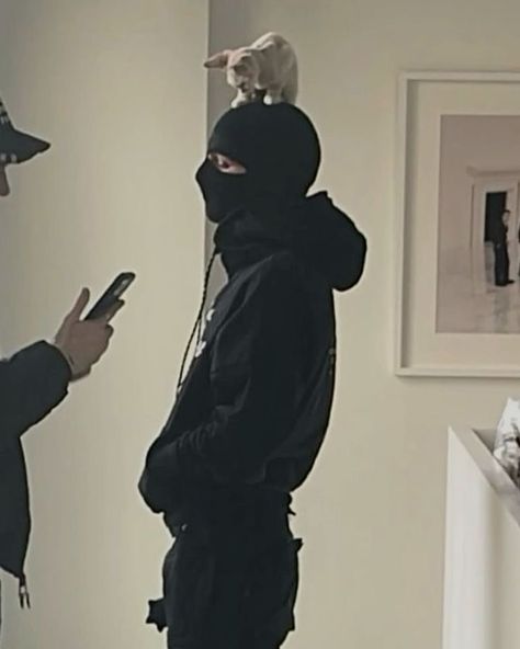 Men In Balaclava, Military Man Aesthetic, Guys Hanging Out, Masked Men Pfp, Masked Military Man, Masked Man Art, Masked Man Aesthetic, Masked Men Aesthetic, Men In Masks