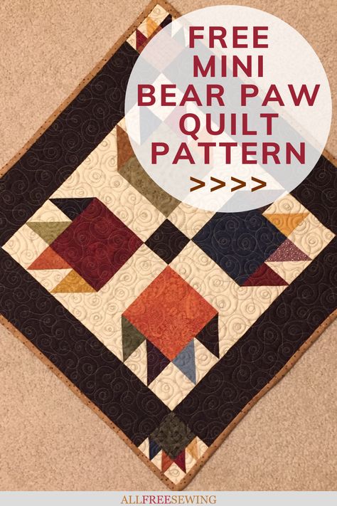 Mini Barefoot Quilt (Miniature Bear's Paw Quilt Pattern) | This is one of the most beautiful bear paw quilt block variations we've seen. Learn how to make your own mini quilt! Paw Quilt Block, Bear Paw Quilt Pattern Free, Bearpaw Quilt, Bear Paw Quilt Pattern, Bear Tracks Quilt, Bear Paw Quilt Block, Quilt Easy, Bear Paw Quilt, Scrap Fabric Crafts