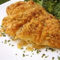 A creamy mustard sauce gives herb-baked chicken a real boost. Devilled Chicken, Deviled Chicken, Garlic Chicken Recipes Easy, Creamy Mustard Sauce, Chicken Breast Seasoning, Breaded Chicken, Garlic Chicken, Butter Chicken, Chicken Breast Recipes