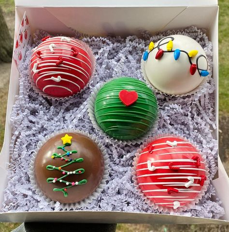 Christmas Bombe Dessert, Christmas Hot Coco Boms, Christmas Hot Chocolate Bombshell, Christmas Cocoa Balls, Coco Bombshell, Christmas Hot Cocoa Bomb Decorations, Hot Cocoa Bombshell Christmas, Christmas Theme Treats, Hot Cocoa Bomb Gift Packaging