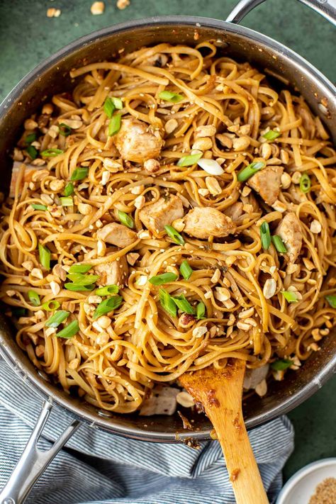 Sesame Peanut Chicken Noodles after tossing in the sauce Peanut Chicken Noodles, Rotisserie Chicken Uses, Chicken Noodles Recipe, Peanut Chicken Recipe, Sesame Peanut Noodles, Ginger Peanut Sauce, Chipotle Pasta, Sesame Noodles Recipe, Cold Sesame Noodles