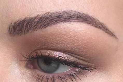 Filled In Eyebrows, Eyebrow Arch Shape, Growing Out Eyebrows, How To Make Eyebrows, Permanente Make-up, Best Eyebrow Makeup, Blonde Eyebrows, Transformation Pictures, Tweezing Eyebrows