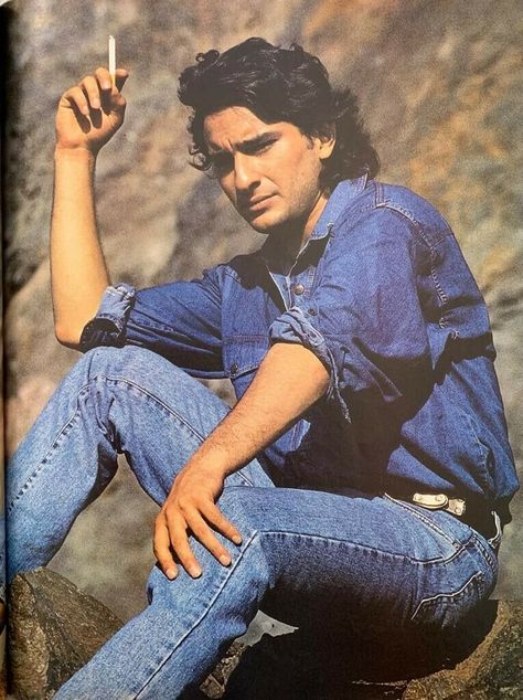 90s Srk Aesthetic, Saif Ali Khan 90s Aesthetic, 90s Bollywood Mens Fashion, Saif Ali Khan 90s, Srk In 90s, Mens 90s Fashion, Sonu Sood, 90s Fashion Summer, Salman Khan Leather Jacket