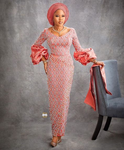 10 Asoebi Styles You Can Sew With 3 Yards Lace material ⋆ Fashion Madam Blouse, Lace Blouse Styles, Corporate Gowns, Aso Ebi Lace Styles, Ankara Blouse, Nigerian Outfits, Naija Wedding, African Party Dresses, Nigerian Lace Styles Dress