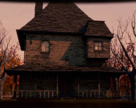 Monster House Aesthetic, Monster House Movie, Autumn Widgets, Childhood Halloween, Kubo And The Two Strings, Coraline Aesthetic, Inktober 2023, The Cat Returns, Spooky Movies