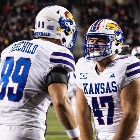 Kansas Football on Instagram: "TOUCHDOWNS 🗣️ @mfairchild34 @jaredcasey7 and @_devinxneal find the endzone in the first half! Jayhawks lead 21-10 📺 Watch on ESPN2 @espncfb" Kansas Jayhawks Football, Kansas Football, Rock Chalk Jayhawk, Rock Chalk, Kansas Jayhawks, One Half, Kansas, Chalk, Life Hacks