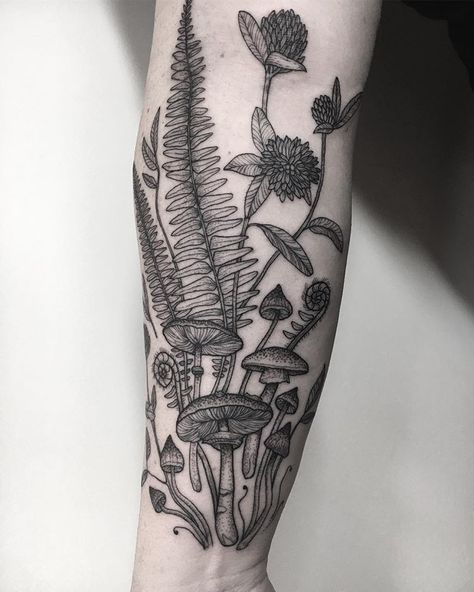 Ashley Larson (@beewell524) • Instagram photos and videos Botanical Tattoo Sleeve, Natur Tattoo Arm, Botanisches Tattoo, Nature Tattoo Sleeve, Fern Tattoo, Clover Tattoos, Mushroom Tattoos, Forest Tattoos, Floral Tattoo Sleeve