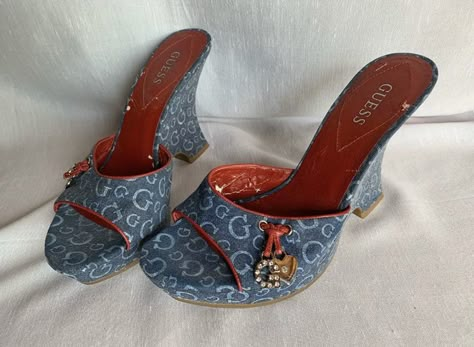 Red Vintage Heels, 2000s Shoes, Pretty Heels, Heels Aesthetic, Dr Shoes, Guess Heels, Funky Shoes, Vintage Heels, Cute Heels