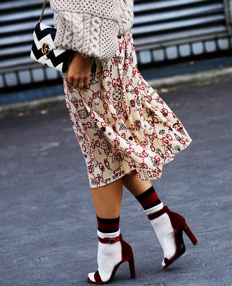 Find out exactly how to pull off this forward combination and shop the items you'll need to do it. Socks Heels, Sandals With Socks, Heels And Socks, Velvet Sandals, Cooler Style, Trendy Heels, Sock Outfits, Sandals Outfit, Moda Chic