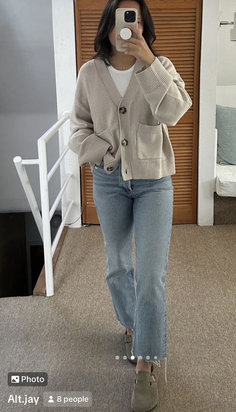 Casual College Outfits Spring, Oversized Denim Shirt Outfit Winter, White Turtle Neck Outfit Ideas, Everyday Outfits Midsize, Basic Mom Outfit, Light Wash Jeans Outfit Winter, Denim Shirt Outfit Winter, Church Winter Outfit, Modest Everyday Outfits