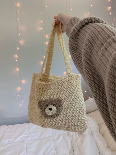 Crochet Shoulder Bags, Crochet Business, Crochet Design Pattern, Kawaii Crochet, Beginner Crochet Projects, Crochet Handbags Patterns, Crochet Fashion Patterns, Crochet Tote Bag, Fun Crochet Projects