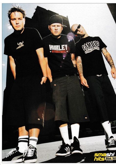 Blink 182 Style, 2000s Rock Aesthetic, Blink 182 Wallpaper, Blink 182 Poster, Mark Tom And Travis Show, Blink 182 Logo, Blink 182 Tom Delonge, 2000s Bands, 90's Punk