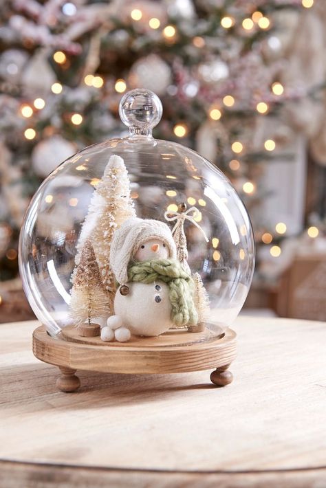 10 Ways to Make Your Home Feel Like a Winter Wonderland Quilted Tablecloth, Christmas Diy's, Cloche Decor, Winter Wonderland Decorations, Christmas Globes, Diy Snow Globe, Handcrafted Decor, Winter Wood, Handmade Christmas Decorations