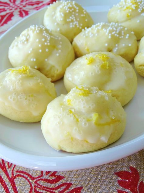 anginetti cookies Lemon Knot Cookies, Knot Cookies, Ricotta Cookies Recipe, Lemon Ricotta Cookies, Lemon Drop Cookies, Ricotta Cookies, Italian Cookie Recipes, Italian Pastries, Lemon Ricotta