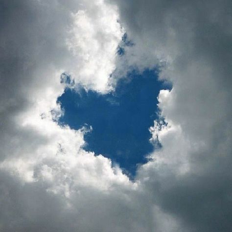 A piece of my heart will always be in the sky. Heart In Nature, I Love Heart, Nature Adventure, Jolie Photo, Pics Art, Blue Heart, Blue Aesthetic, Nature Beauty, Gods Love