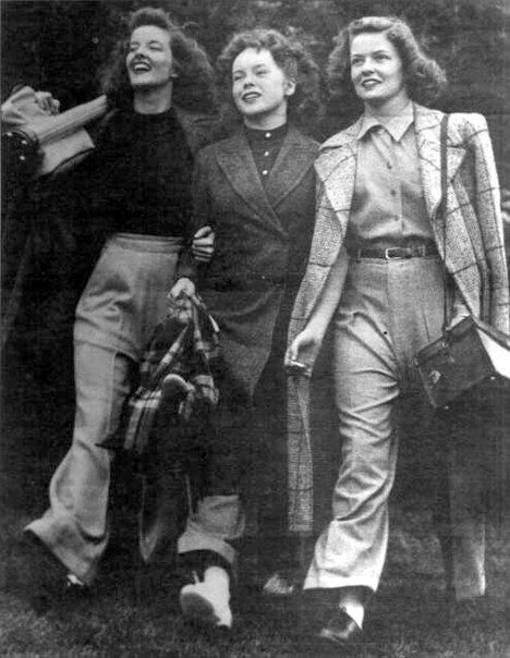 Katherine Hepburn & her sisters Margaret & Marion in 1939 Catherine Hepburn, Katherine Hepburn Style, Katherine Hepburn, Old Hollywood Movies, Hepburn Style, Katharine Hepburn, Fashion Aesthetics, Vintage Hollywood, Mode Vintage