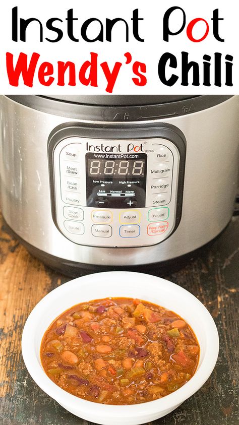 Chili Instant Pot, Pot Potpourri, Wendy's Chili, Wendys Chili Recipe, Bowl Of Chili, Instant Pot Recipe, Pot Dinners, Instant Pot Soup Recipes, Chili Recipe Easy