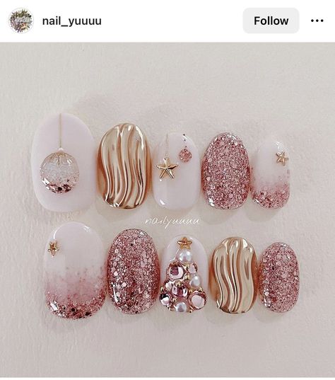 Nail Noel, Stone Nail Art, Fancy Nail Art, December Nails, Nail Art For Beginners, Classy Acrylic Nails, Soft Nails, Kawaii Nails, Xmas Nails