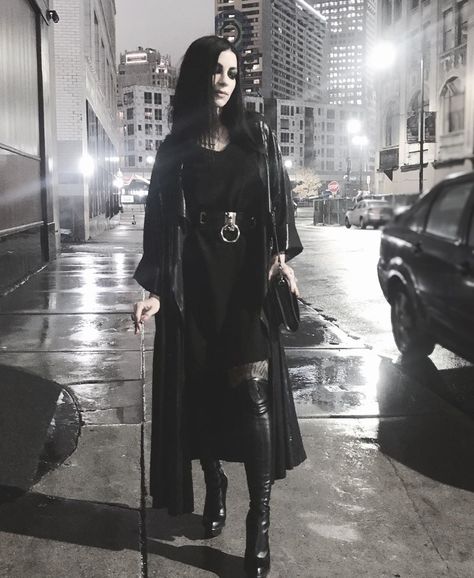 5,710 mentions J’aime, 80 commentaires - J E S S I C A  H A Z E (@jessicahazemua) sur Instagram : "🖤🦇 Devils Night featuring my ‘comes out of the closet a few times a year’ Stella McCartney boots I…" Stella Mccartney Boots, Goth Outfit Inspo, Dark Beauty Fashion, Coming Out Of The Closet, The Real Real, Corporate Goth, Devils Night, Alt Outfits, Out Of The Closet