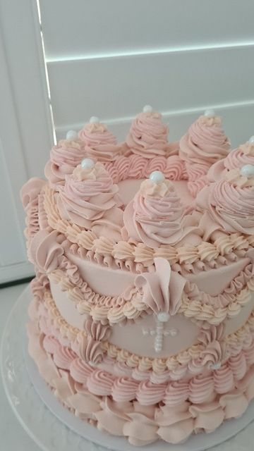 Peach Colour Birthday Cake, Blush And Bashful Cake, Vintage Baptism Cake, Pink Lambeth Cake, Peach Colour Cake, Lambeth Cakes, Baptismal Cake, Bakery Party, Anna Cake