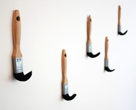 Turn Everyday Items Into Hooks: For a bit of an artistic essence, grab some paintbrushes and turn them into hooks! You’ll need to harden the brushes and glue them in a curved form. This is a great way to display light artwork in your office! Coat Hooks On Wall, Decorative Wall Hooks, Hook Design, Creative Wall, Cool Ideas, Design Milk, Coat Hooks, Art Classroom, Everyday Objects