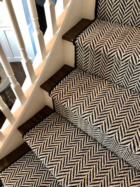 Aztec Carpet Stairs, Dark Stair Runner Carpet, Black And White Carpet Stairs, Staircase Painting, Historic House Renovation, Black Painted Stairs, Geometric Stair Runner, Runner Stairs, Bench With Cubbies