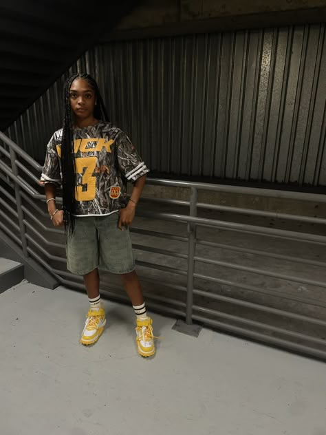 Jordan 4 Metallic Gold Outfit, Tour Yellow 4s Outfit, Lightning 4s Outfit Girl, Yellow 4s Outfit, Outfits With Black And Yellow 4s, 4s Outfit, Street Style Outfits Casual, Fly Fits, Trendy Boy Outfits