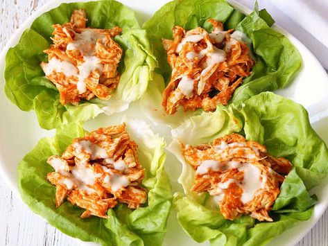 Buffalo Chicken Lettuce Wraps - Healthy Recipes Blog Buffalo Chicken Lettuce Wraps, Lettuce Wraps Healthy, Chicken Lettuce Wraps Recipe, Spicy Buffalo Chicken, Easy Buffalo Chicken, Buffalo Chicken Wraps, Lettuce Wrap Recipes, Shredded Chicken Recipes, Healthy Buffalo Chicken