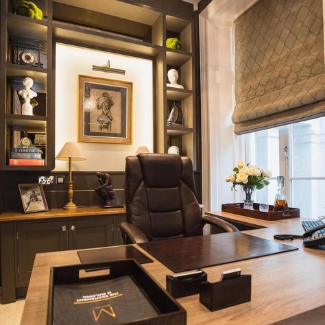 Modern Men Office, Executive Home Office Ideas, Gentleman Style Office, Masculine Den Study, Mad Men Inspired Office, Men’s Office Desk, Men’s Home Offices, Small Study Room Ideas For Men, Office For Men Interior Design