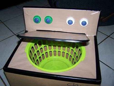 Washer where they can put their dirty clothes in. Things You Can Make With A Cardboard Box That Will Blow Your Kids' Minds Diy Washing Machine, Cardboard Projects, Carton Diy, Smart Tiles, Diy Cardboard, Dramatic Play, Cardboard Crafts, Play House, Duct Tape