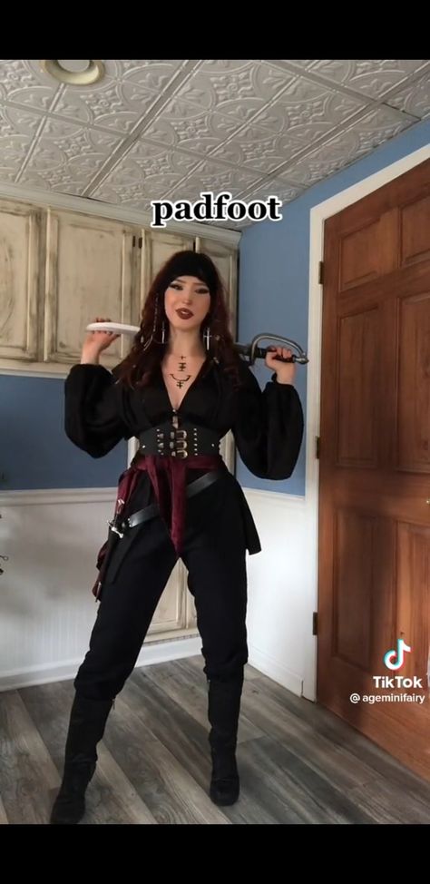 Rennisance Pirate Costume, Ren Faire Outfits Women Pants, Womens Pirate Costume With Pants, Pirate Women Costumes, Pirate Outfit Female Pants, Woman’s Pirate Outfit, Homemade Corsets, Pirates Women Costume, Womens Pirate Outfit With Pants