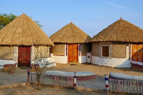 Rural Tourism: 10 Ways and Places to Enjoy Rural India African Hut, Round House Plans, Hut House, Bamboo House Design, African House, Mud House, Rural India, Bamboo House, Indian Village