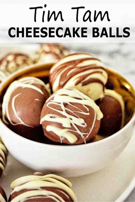 Easy Tim Tam Cheesecake Balls are so delicious! These chocolate cookie balls use simple ingredients such as biscuits, cream cheese and chocolate. They make the perfect gift or chocolate dessert! #easyrecipe @sweetcaramelsunday Baileys Tim Tam Cheesecake Balls, Tim Tam Dessert, Christmas Ball Dessert, Tim Tam Balls, Cream Cheese Truffles, Cream Cheese Balls Recipe, Tim Tam Cheesecake, Dessert Balls, Sweet Balls